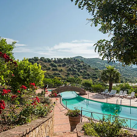 Bergi Hotel 3*